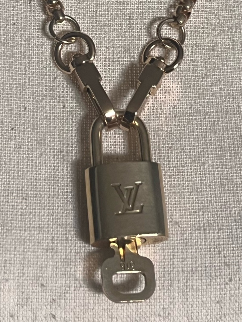 LV 316 Padlock & Key, Necklace
